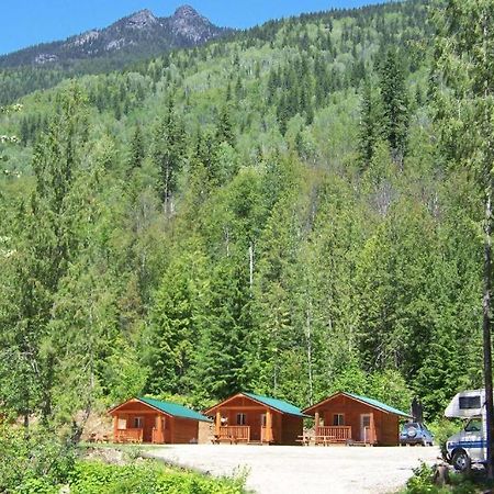 Noah'S Ark Campground Revelstoke Exterior foto