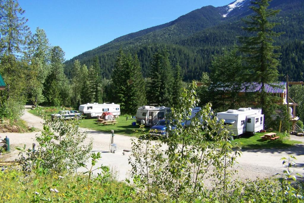 Noah'S Ark Campground Revelstoke Exterior foto